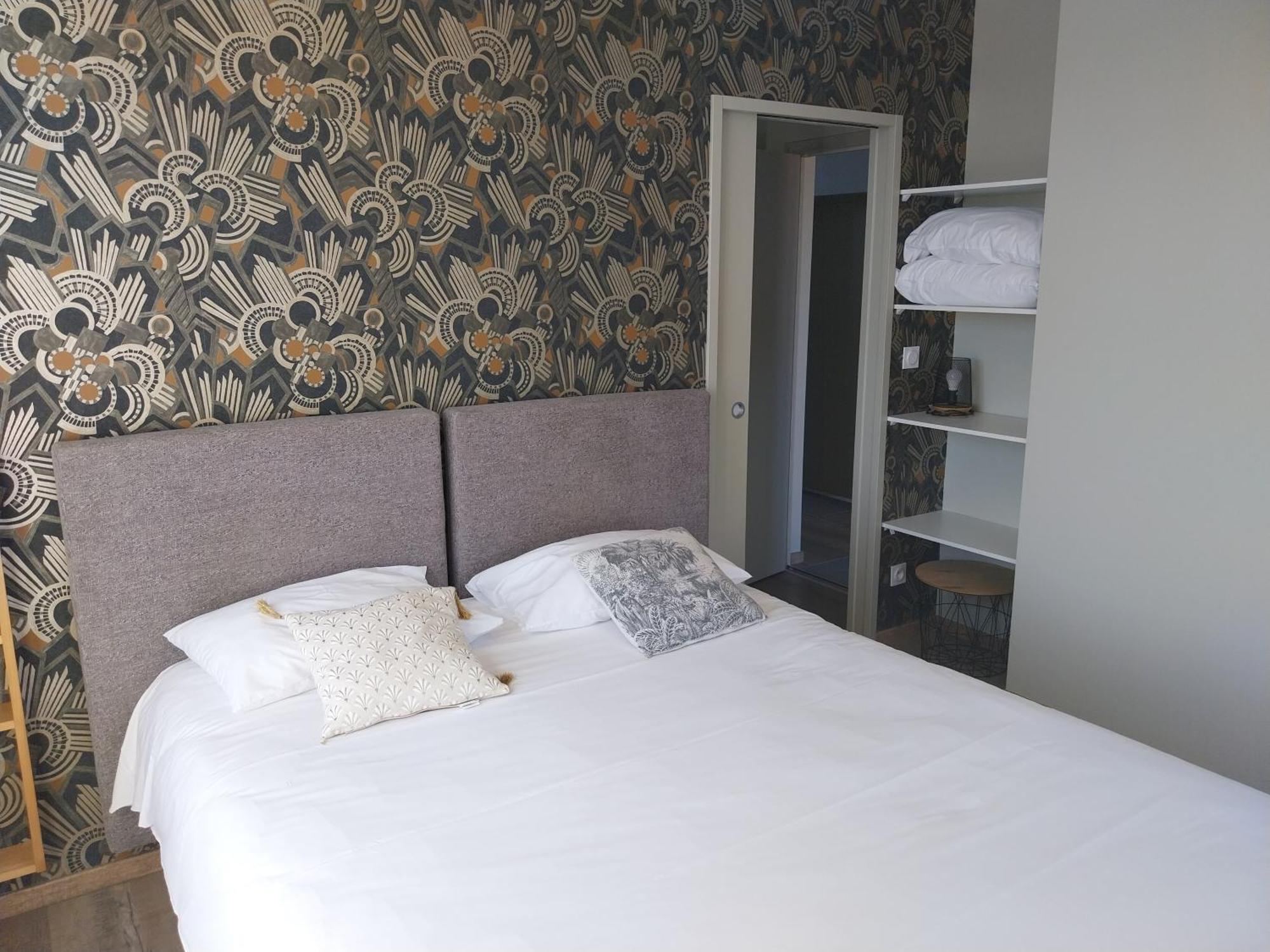 Logis Hotel Restaurant Cruzel Maurs Esterno foto