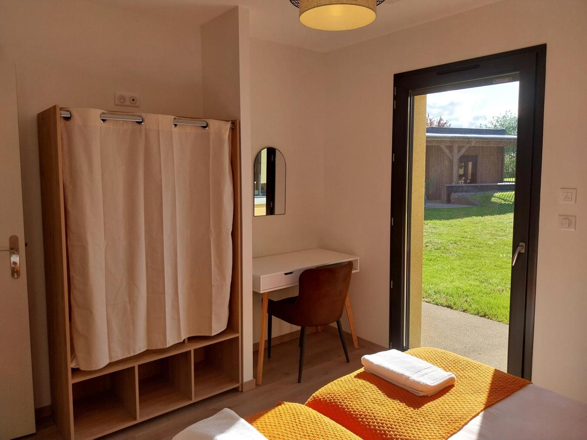 Logis Hotel Restaurant Cruzel Maurs Esterno foto