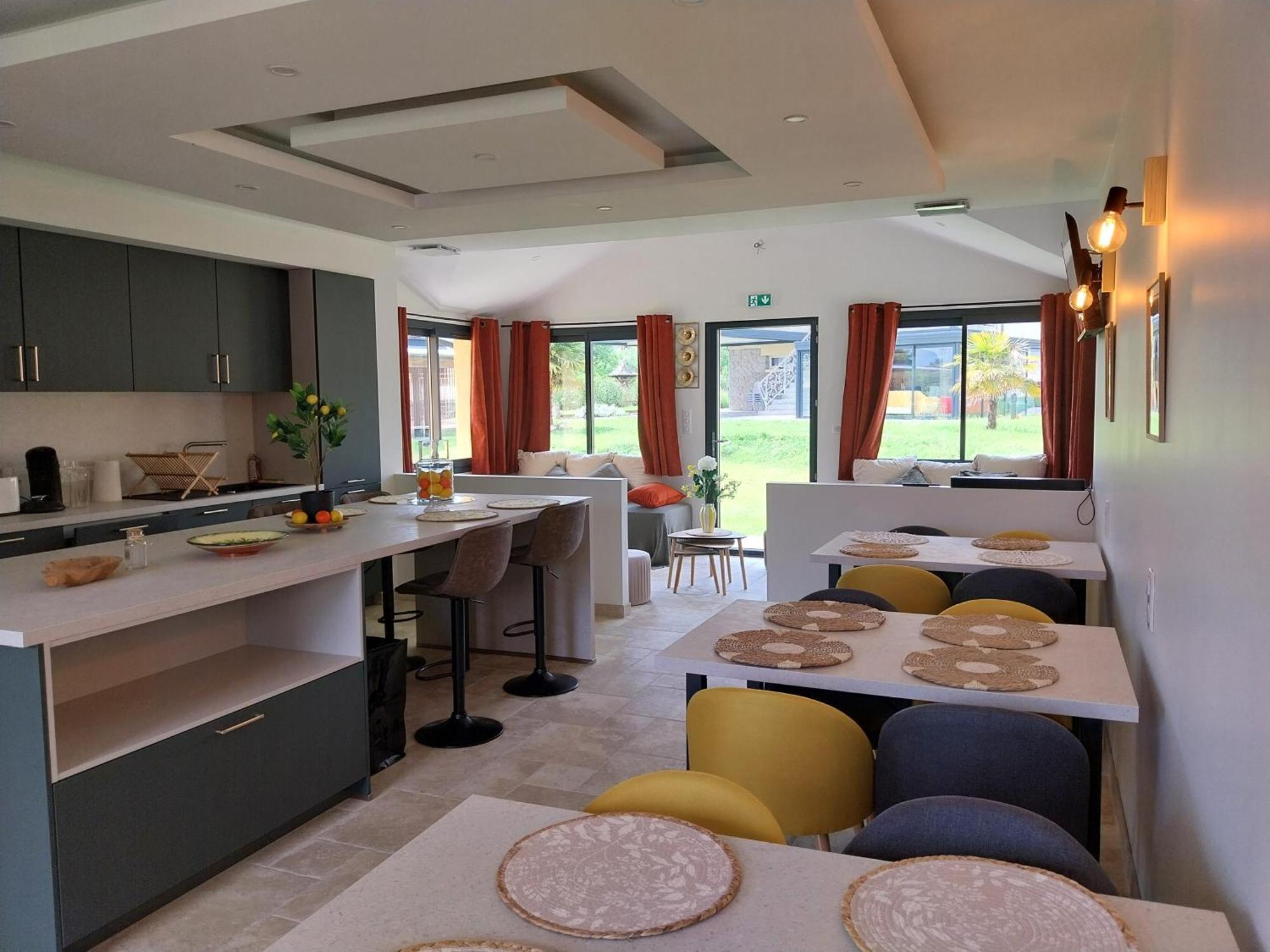 Logis Hotel Restaurant Cruzel Maurs Esterno foto
