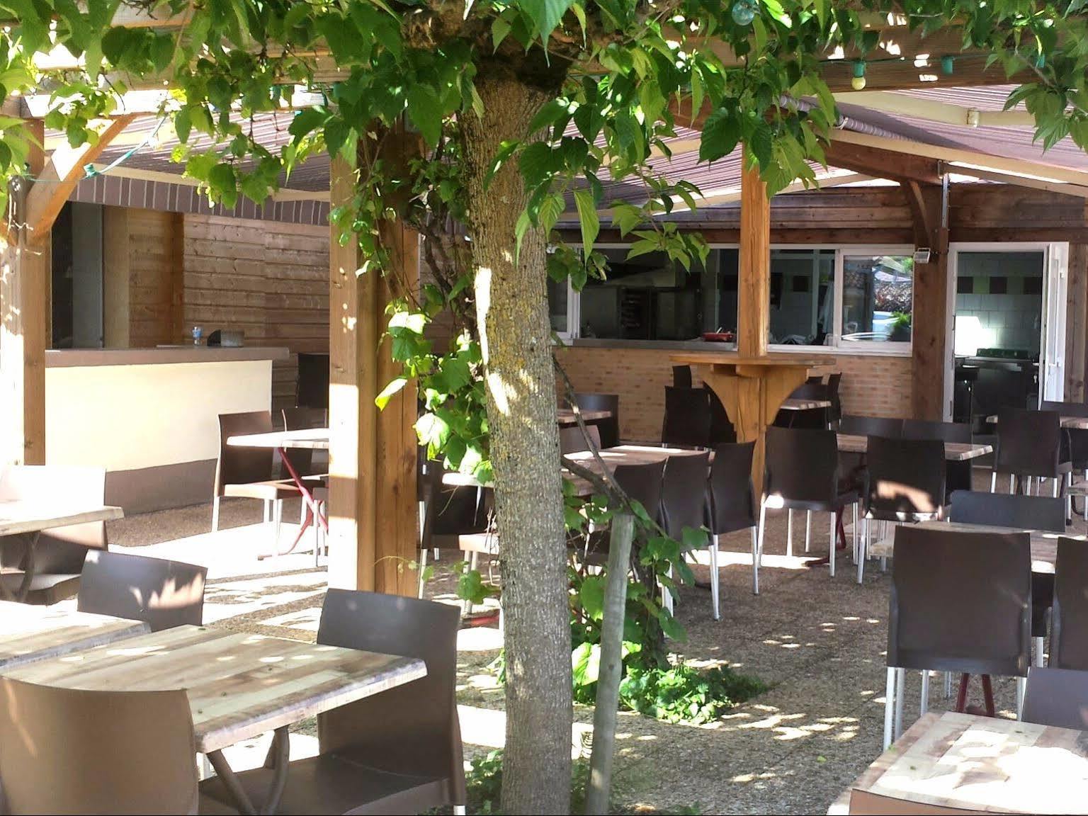 Logis Hotel Restaurant Cruzel Maurs Esterno foto